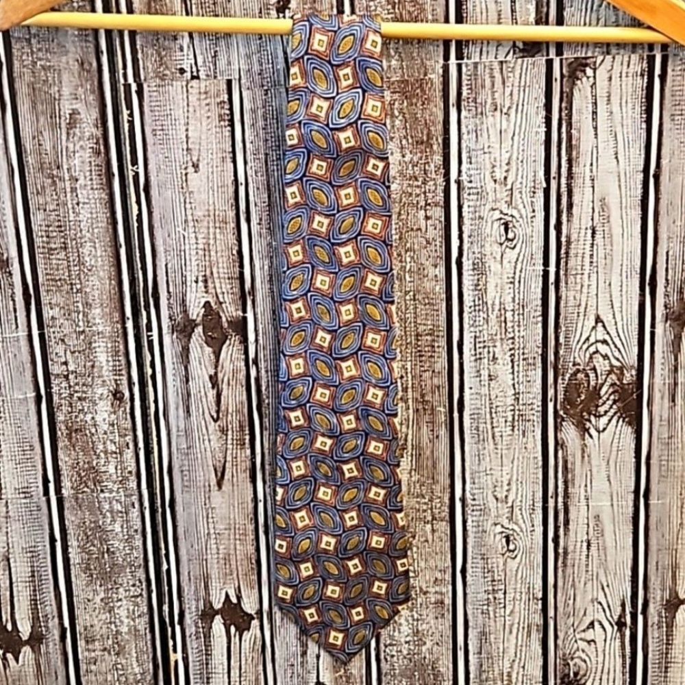 Burberry's of London Geometric Pattern Silk Tie